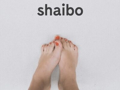 Shaibo: Naked Feet